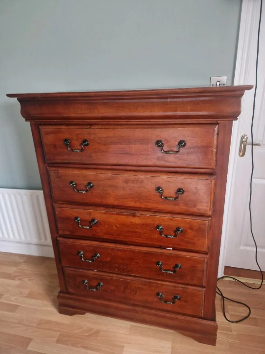 Dresser - Image 1