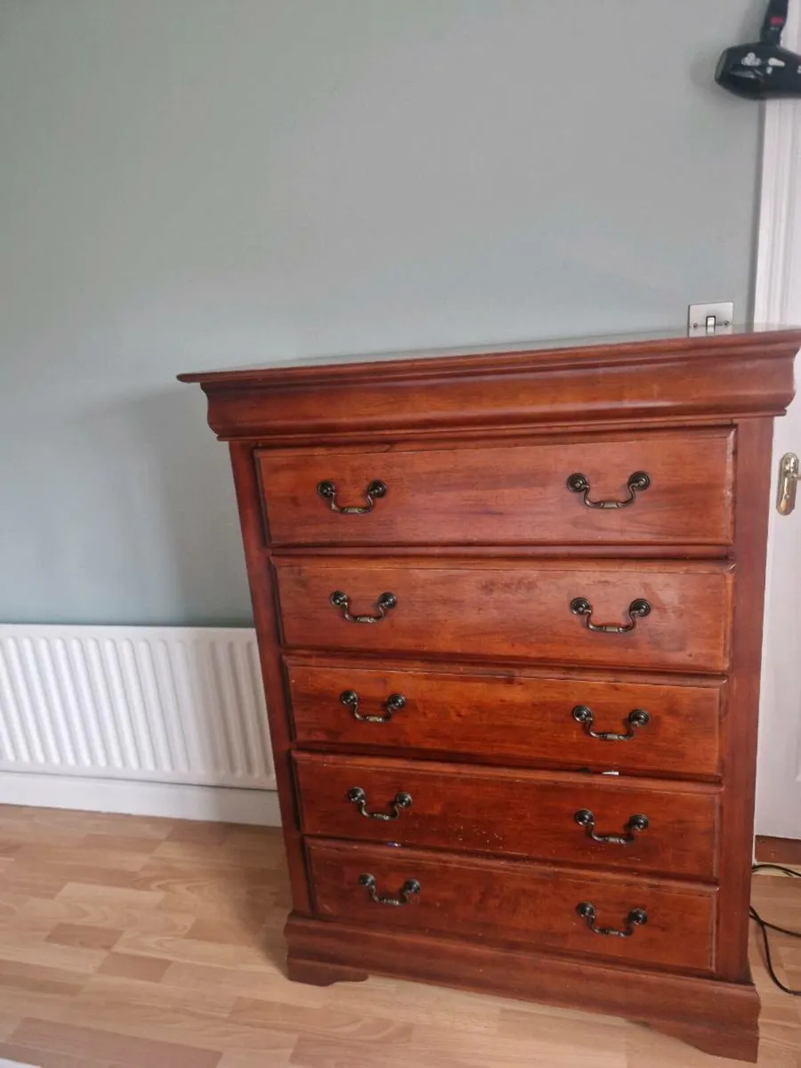 Dresser - Image 3
