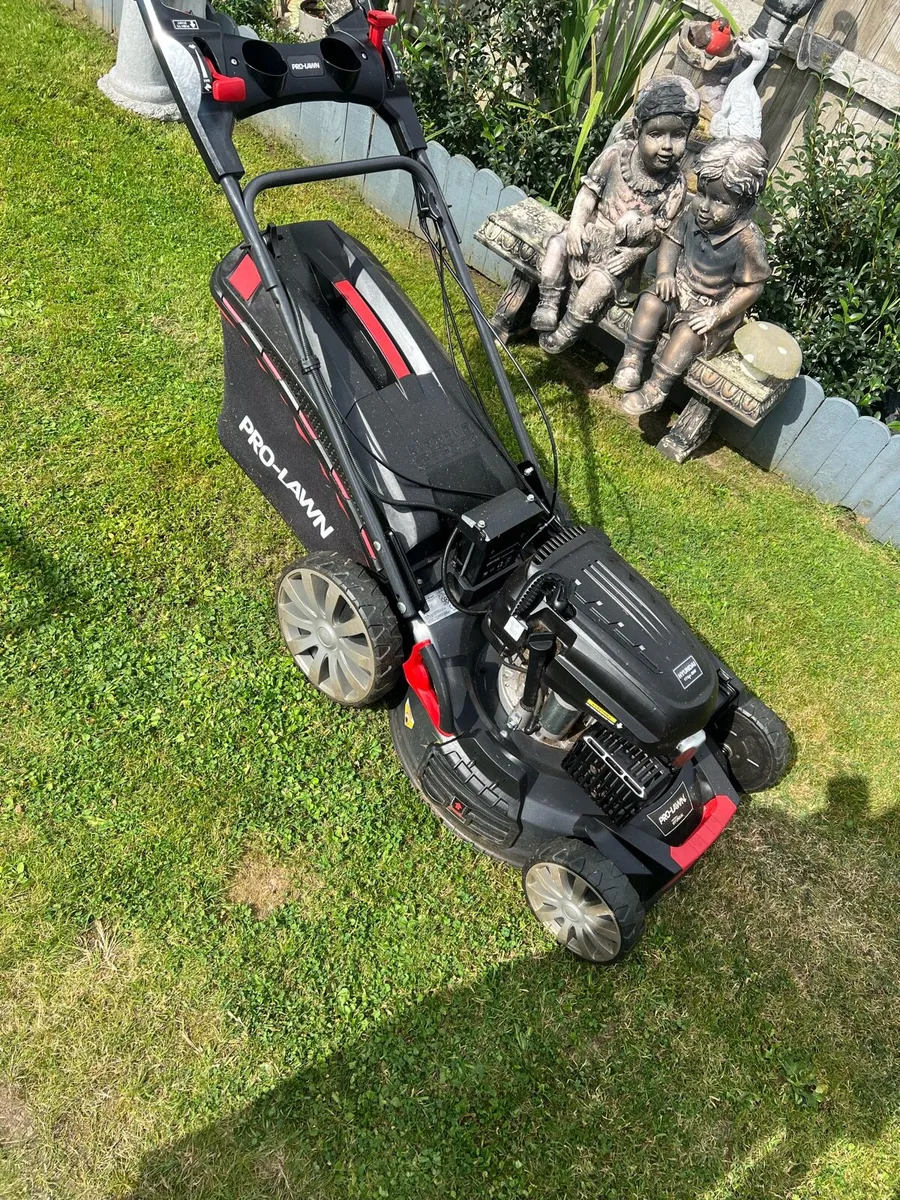 As new Hyundai Lawnmower - Image 2