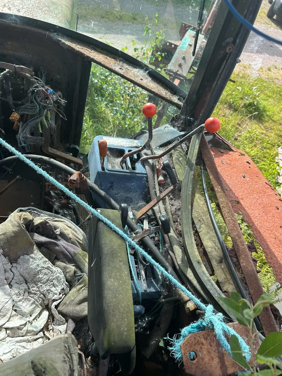 John Deere 2140 SCRAP - Image 3