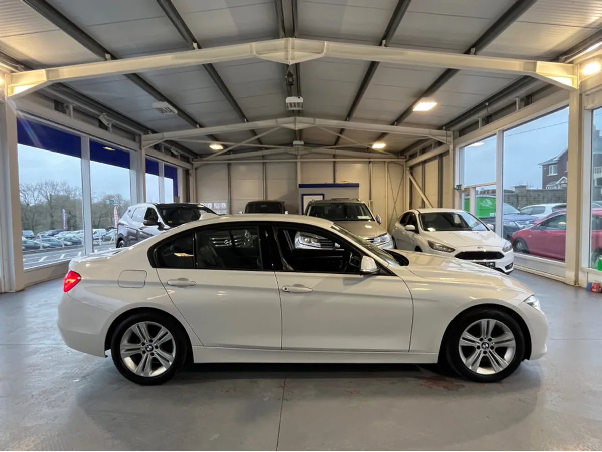 BMW 3-Series 320d ED SPORT (Full Leather) - Image 4