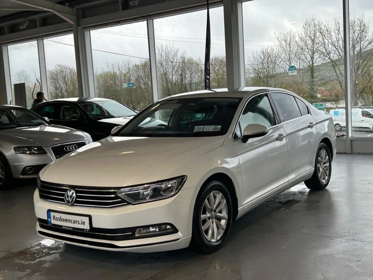Volkswagen Passat CL 1.6 TDI MANUAL 6SPEED FWD 120 - Image 1