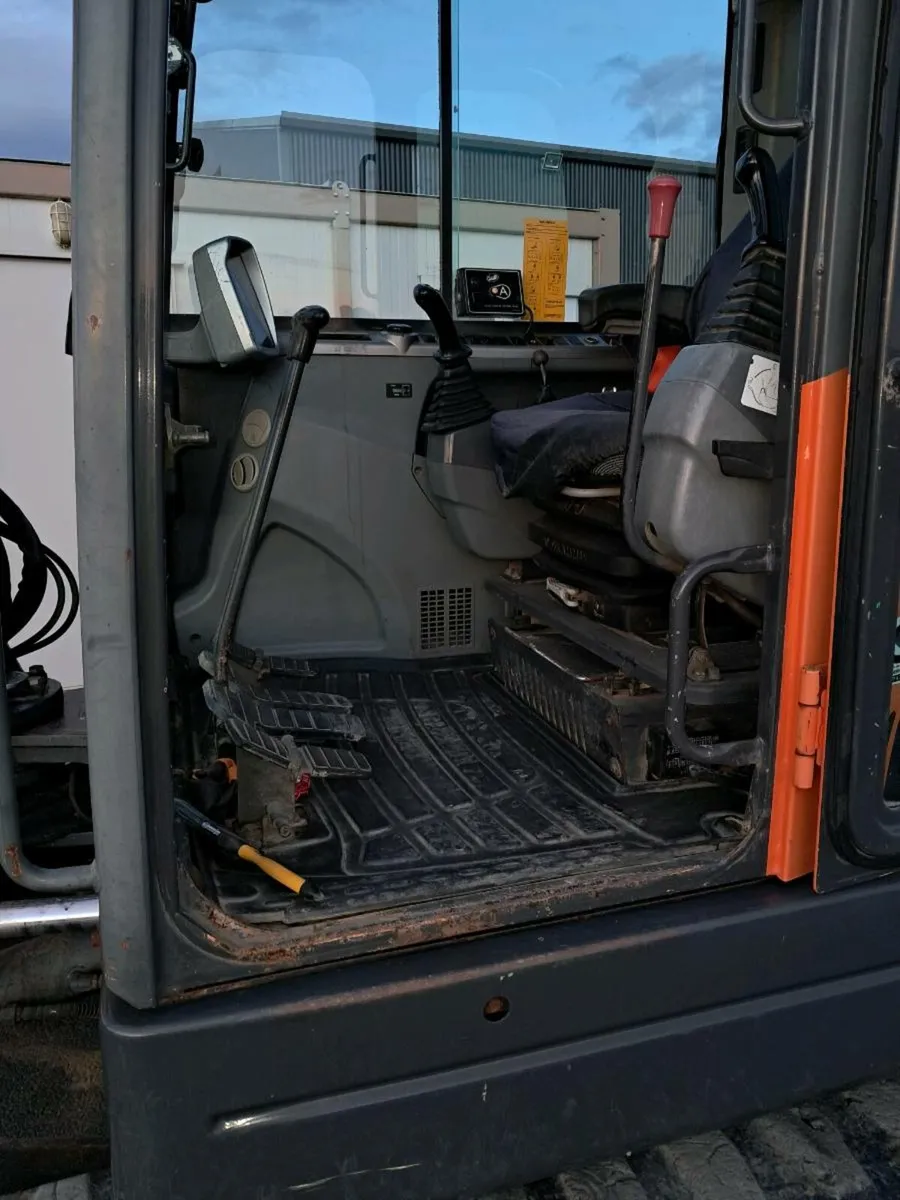 Doosan dx60r - Image 3