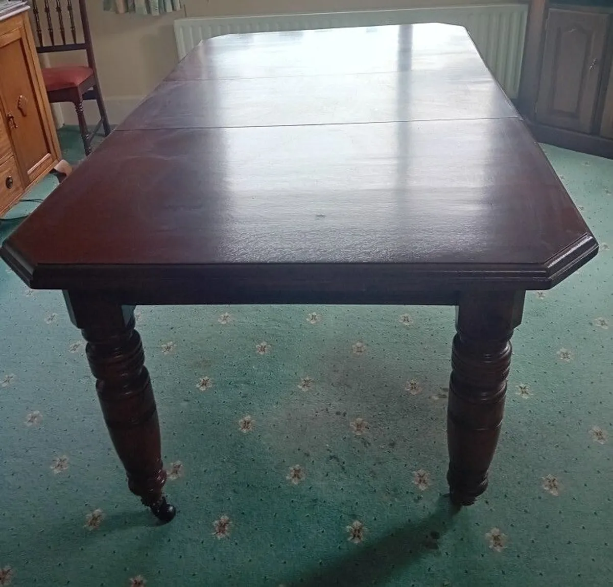 Dining - Image 1