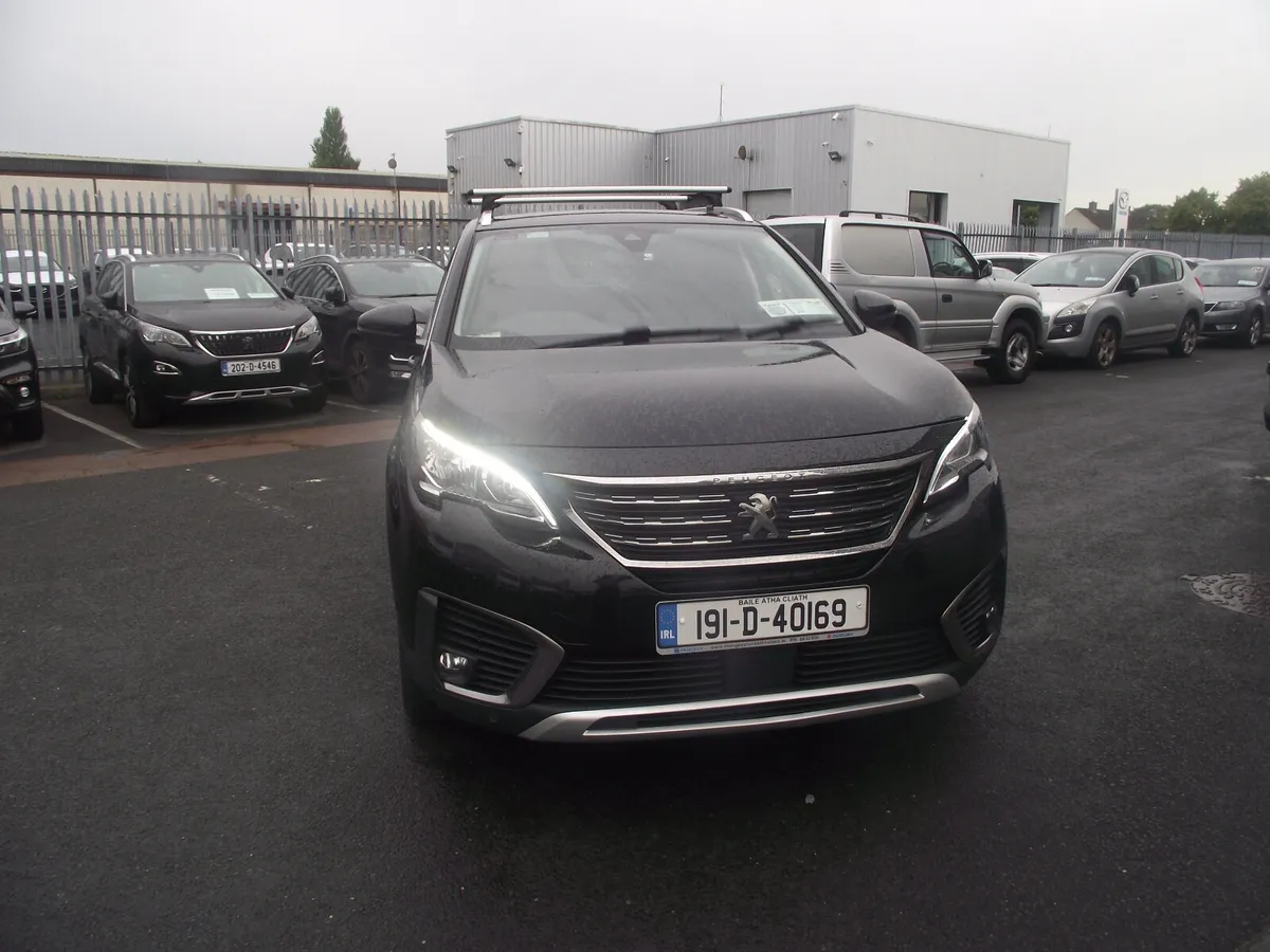 Peugeot 5008  Commercial Jeep 2019 - Image 1