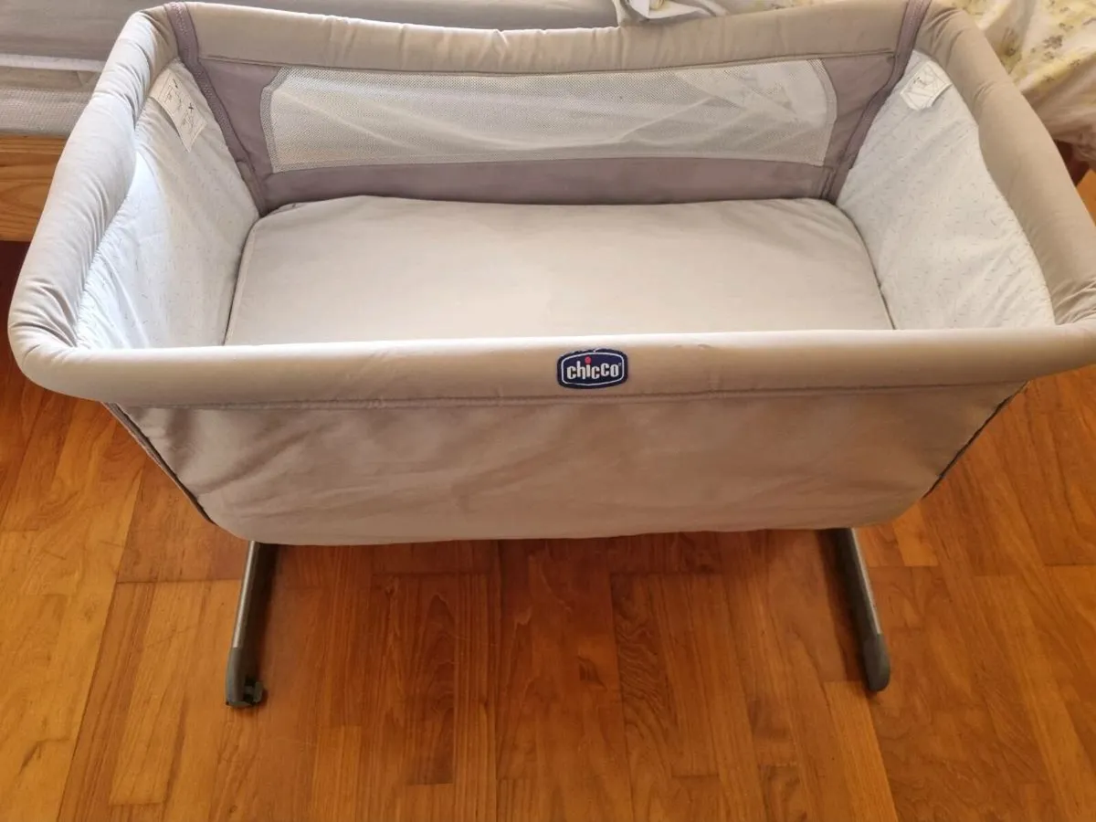 Chicco next to me Cot - Image 1
