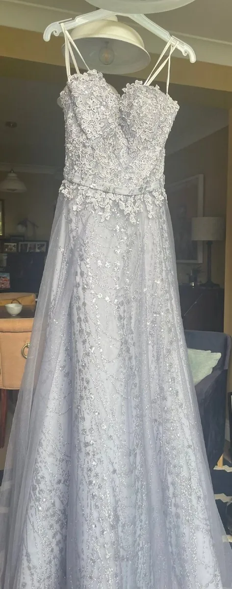 Formal dresses - Image 2