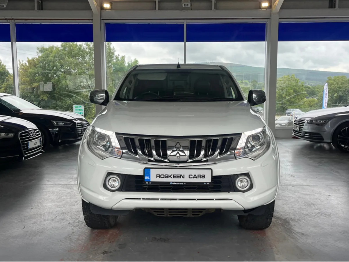 Mitsubishi L200 WARRIOR DCB DI-D 4X4 - Image 2