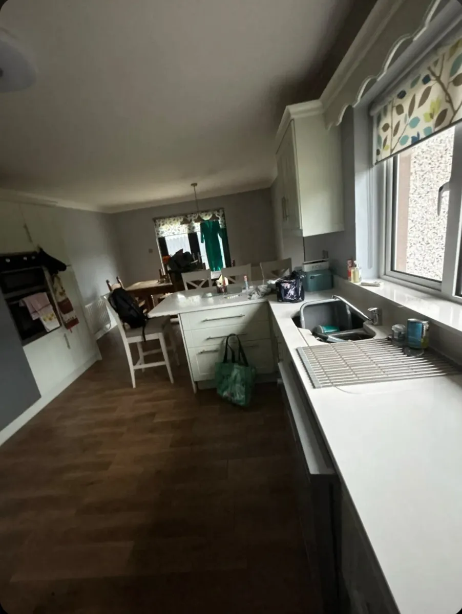 Quartz Counter Top - Image 1