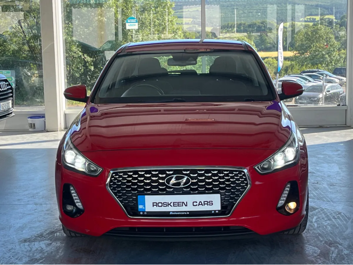 Hyundai i30 SE NAV CRDI reserved - Image 2