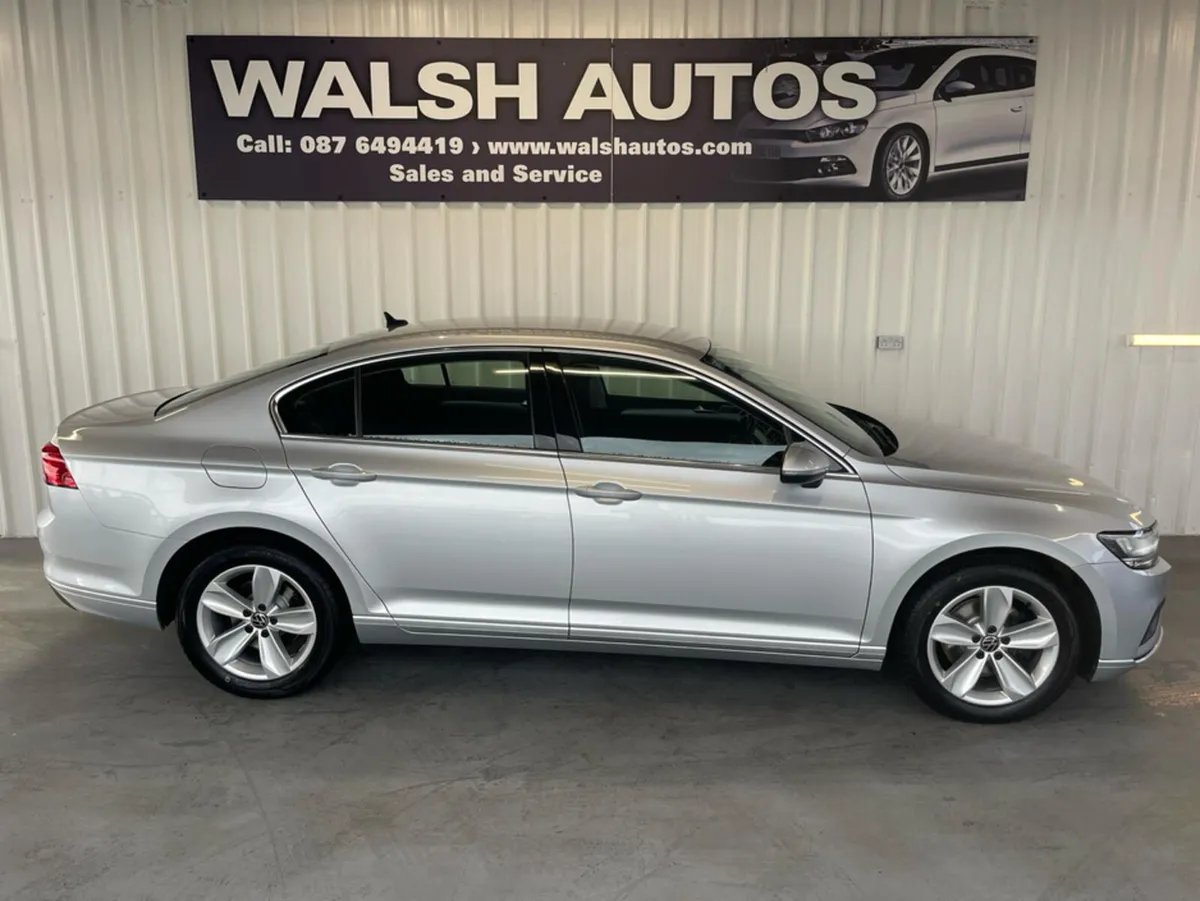 Volkswagen Passat 2.0 TDI SE NAV 150PS 4DR AUTO - Image 3