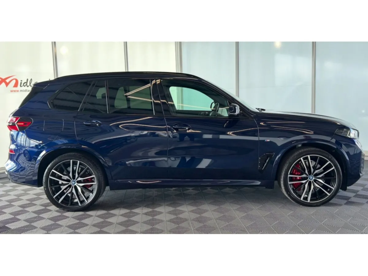 BMW X5 XDRIVE50E M SPORT PRO - SILVERSTONE LEATHER - Image 3
