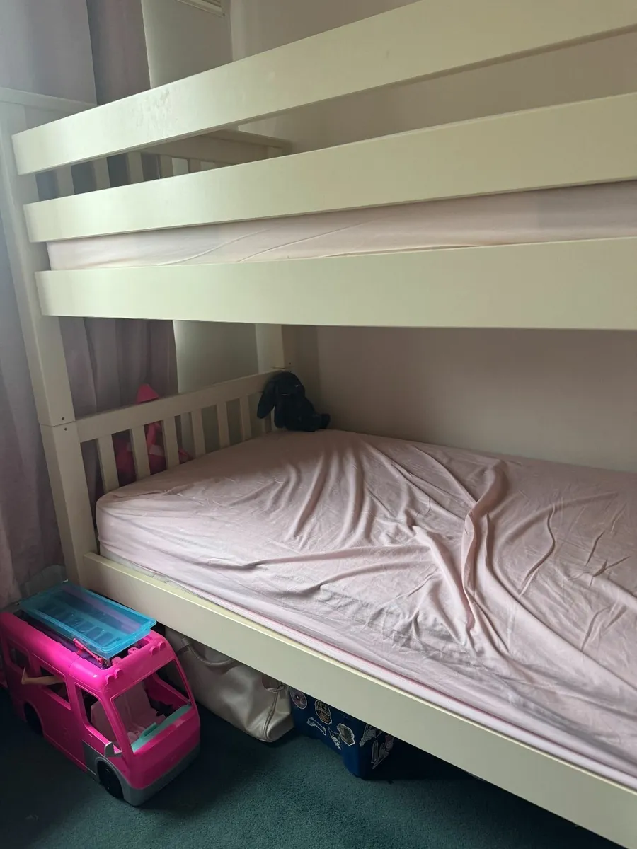 Cream Solid wood Bunkbeds with mattresses - Image 4