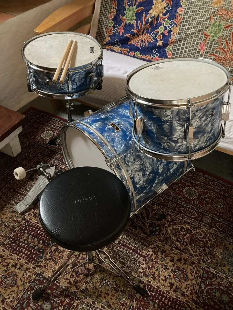 Pearl 70s Drum Kit - Image 1