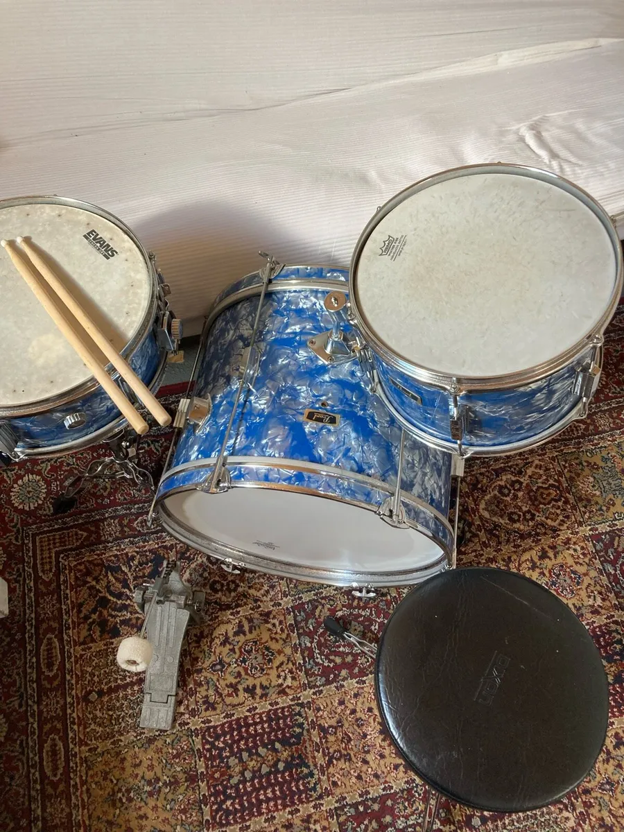 Pearl 70s Drum Kit - Image 3