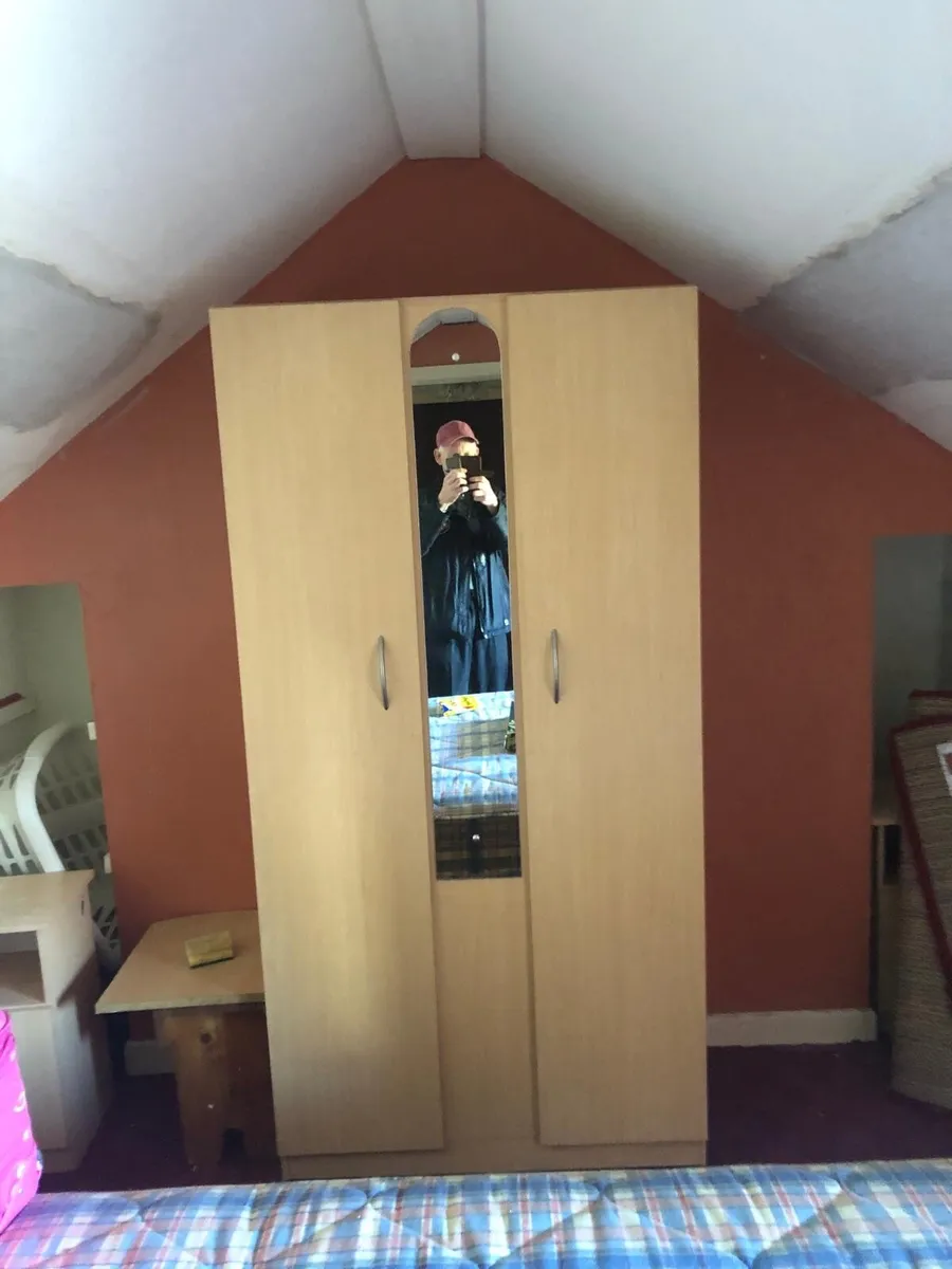 Wardrobe and Single Bed - Image 1