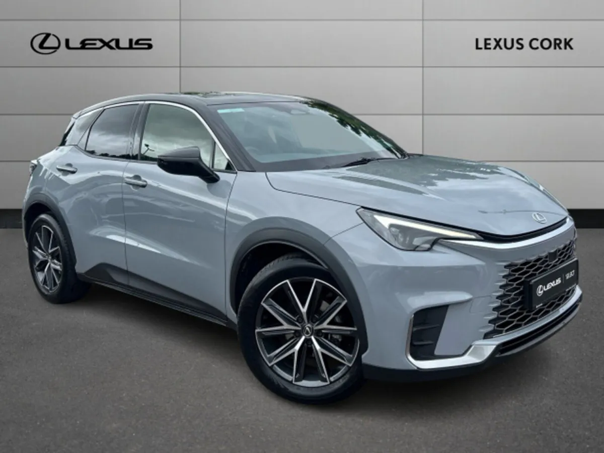 Lexus LBX LBX EMOTION - Image 1