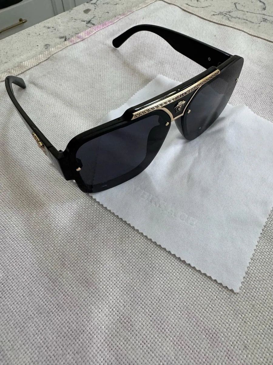 Versace sunglasses for sale - Image 4