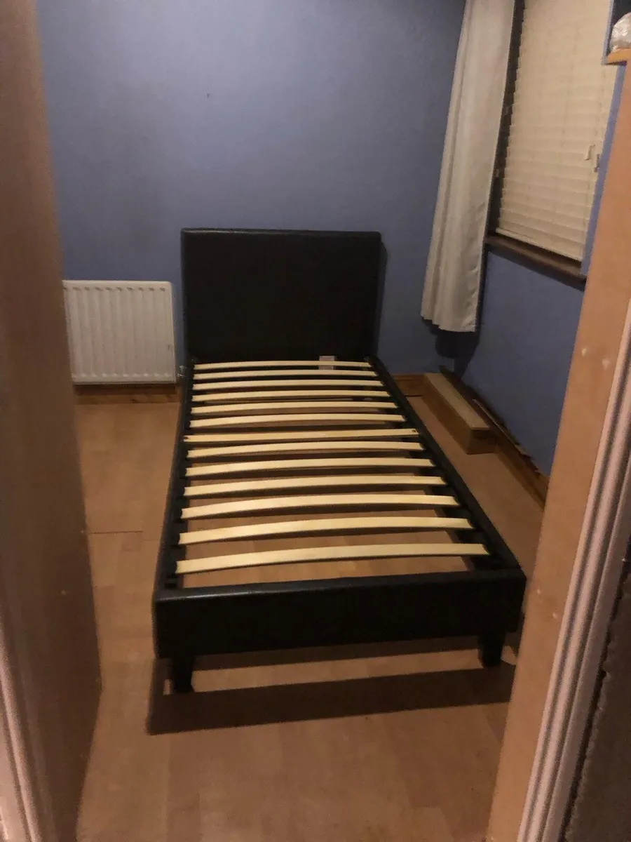 Wardrobe and Single Bed - Image 3
