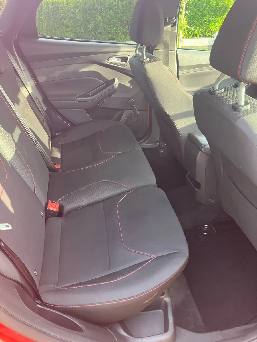 2018 Ford focus ST line - Image 4