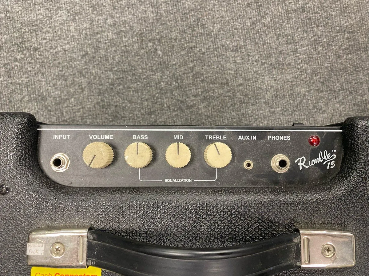 Fender Rumble 15 Bass Amplifier - Image 3
