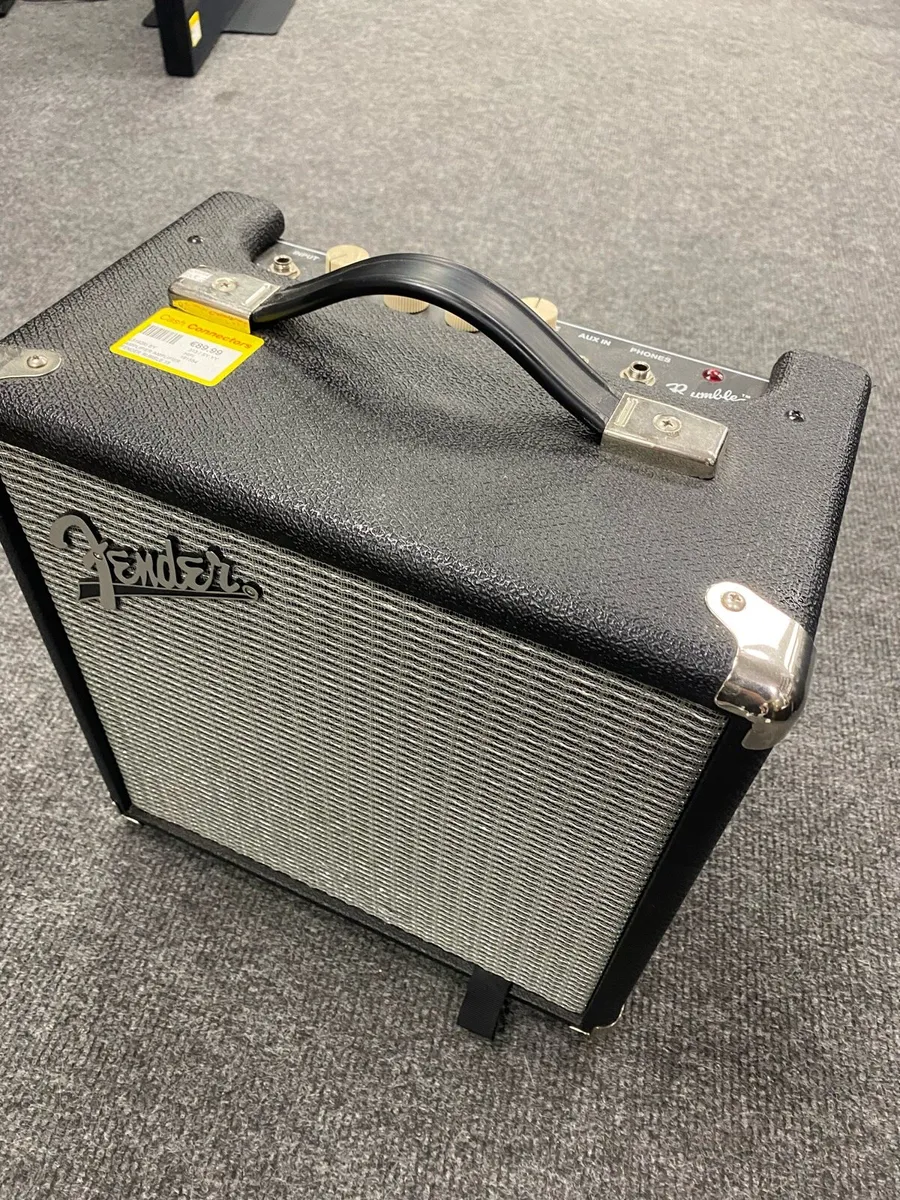 Fender Rumble 15 Bass Amplifier - Image 1