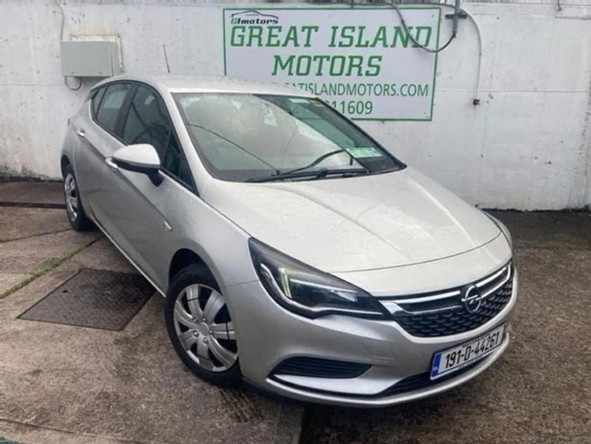 Opel Astra 1.0 S Hatchback Petrol Manual (105bhp) - Image 1