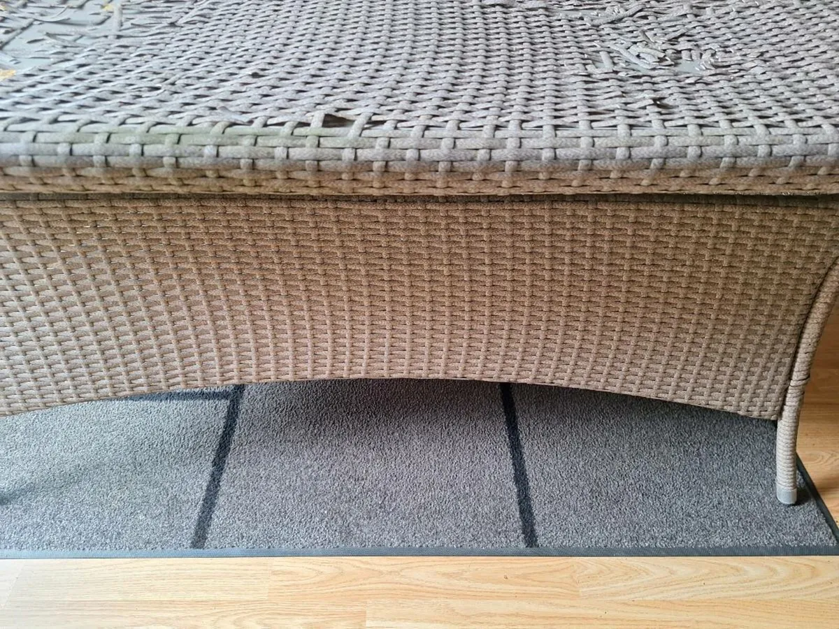 Glass Table with Tempured Glass/FREE - Image 3