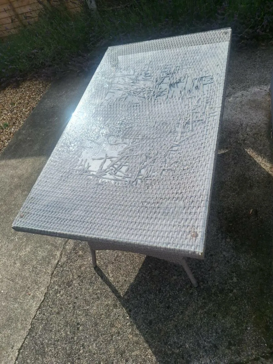 Glass Table with Tempured Glass/FREE - Image 4