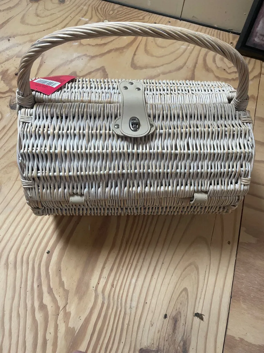 Wicker Picnic Basket - Image 1