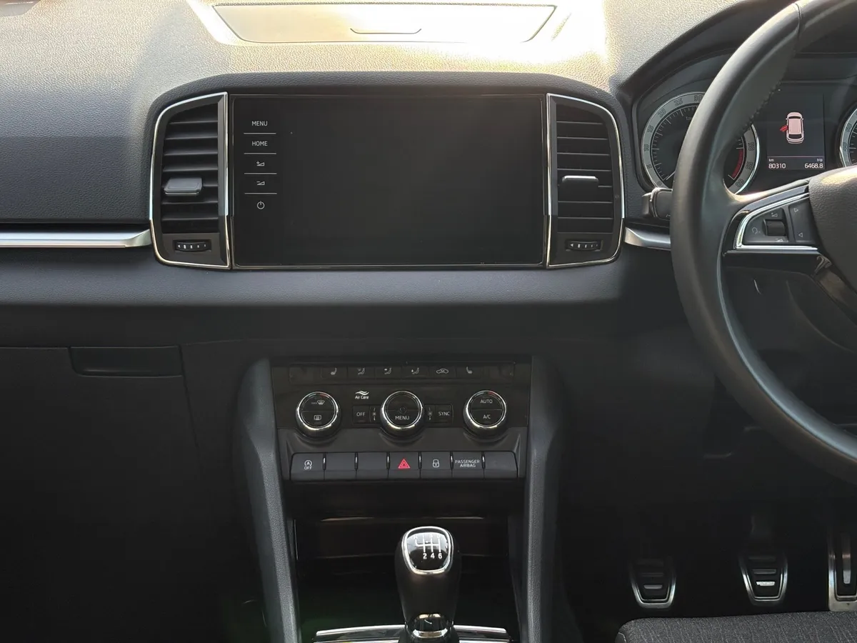 Skoda Karoq 2019 - Image 2