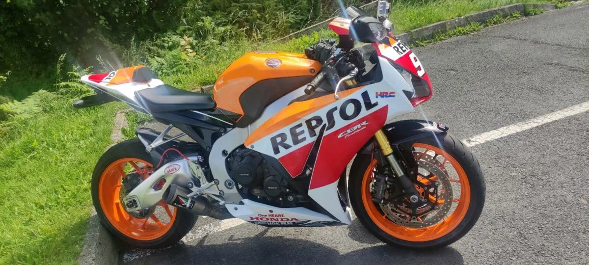 Honda CBR 1000RR FIREBLADE LIMITED ED - Image 1