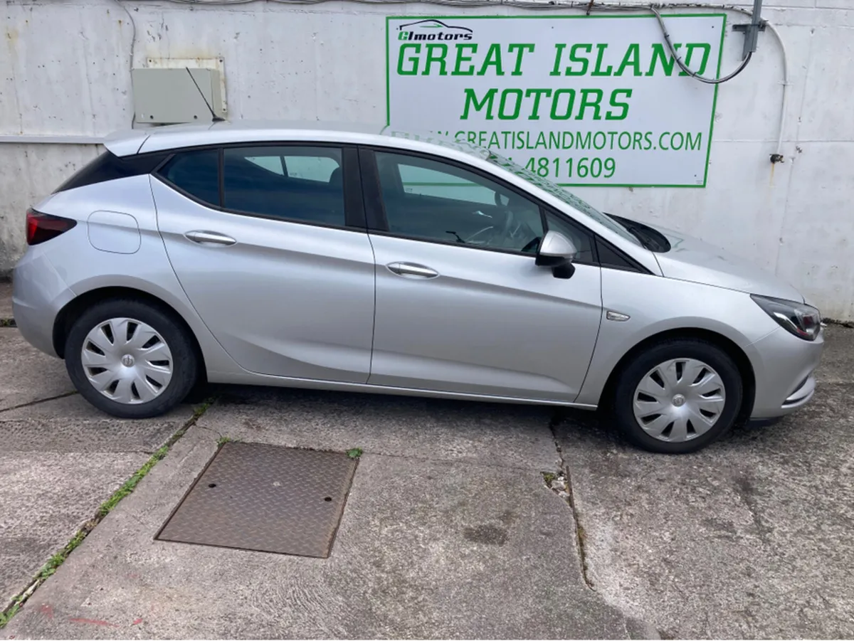 Opel Astra E 1.0T 105PS 5DR - Image 3