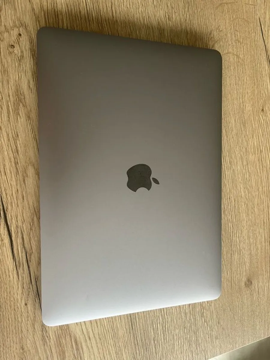 apple mac book - Image 1