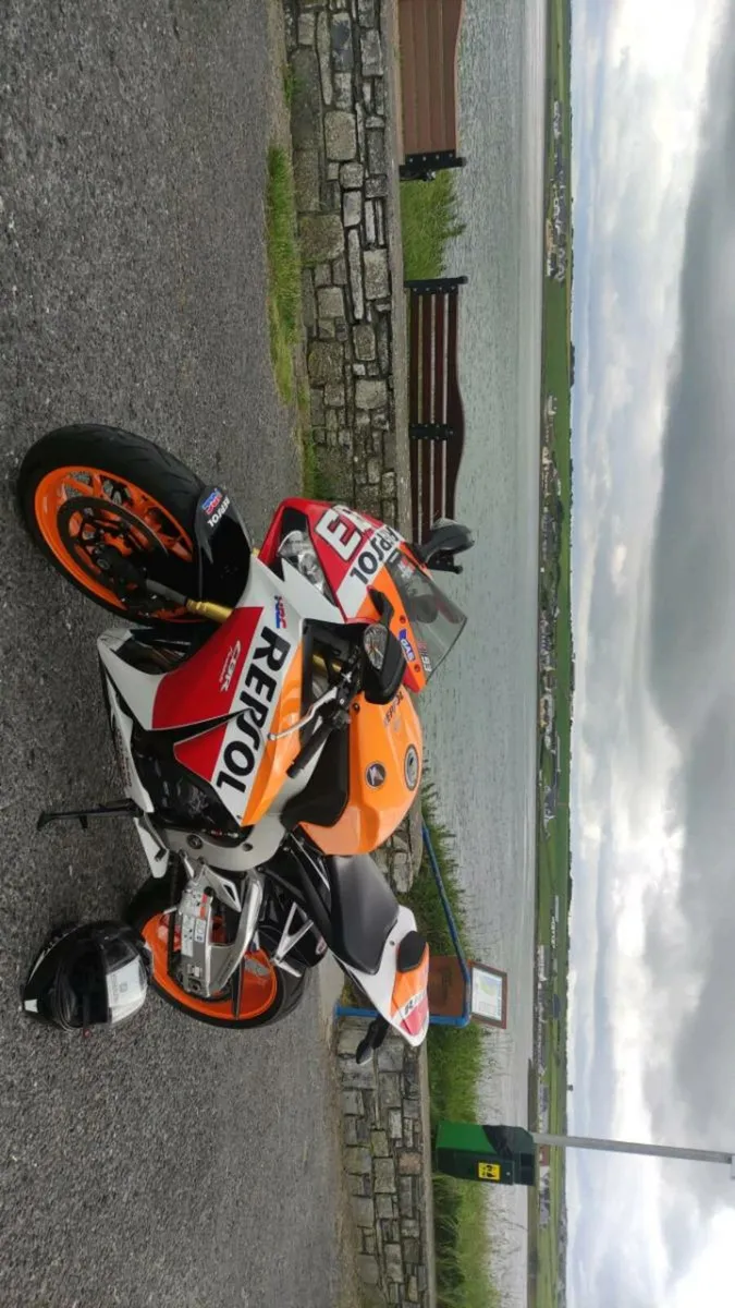 Honda CBR 1000RR FIREBLADE LIMITED ED - Image 4