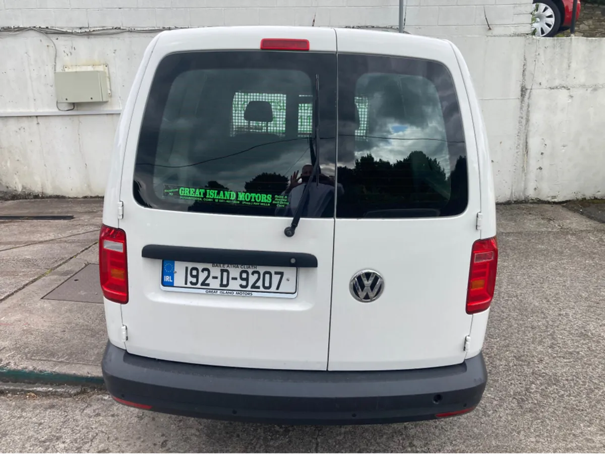 Volkswagen Caddy PVM TDI 102HP MANUAL 5SPEED 5DR - Image 4