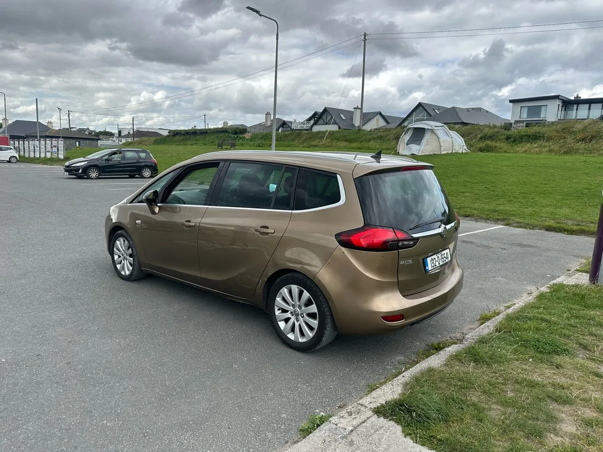 Zafira c low milage - Image 3