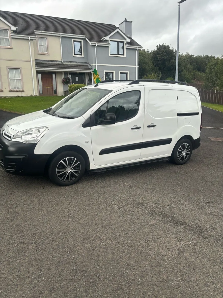 2016 Citroen berlingo 3 seater - Image 3