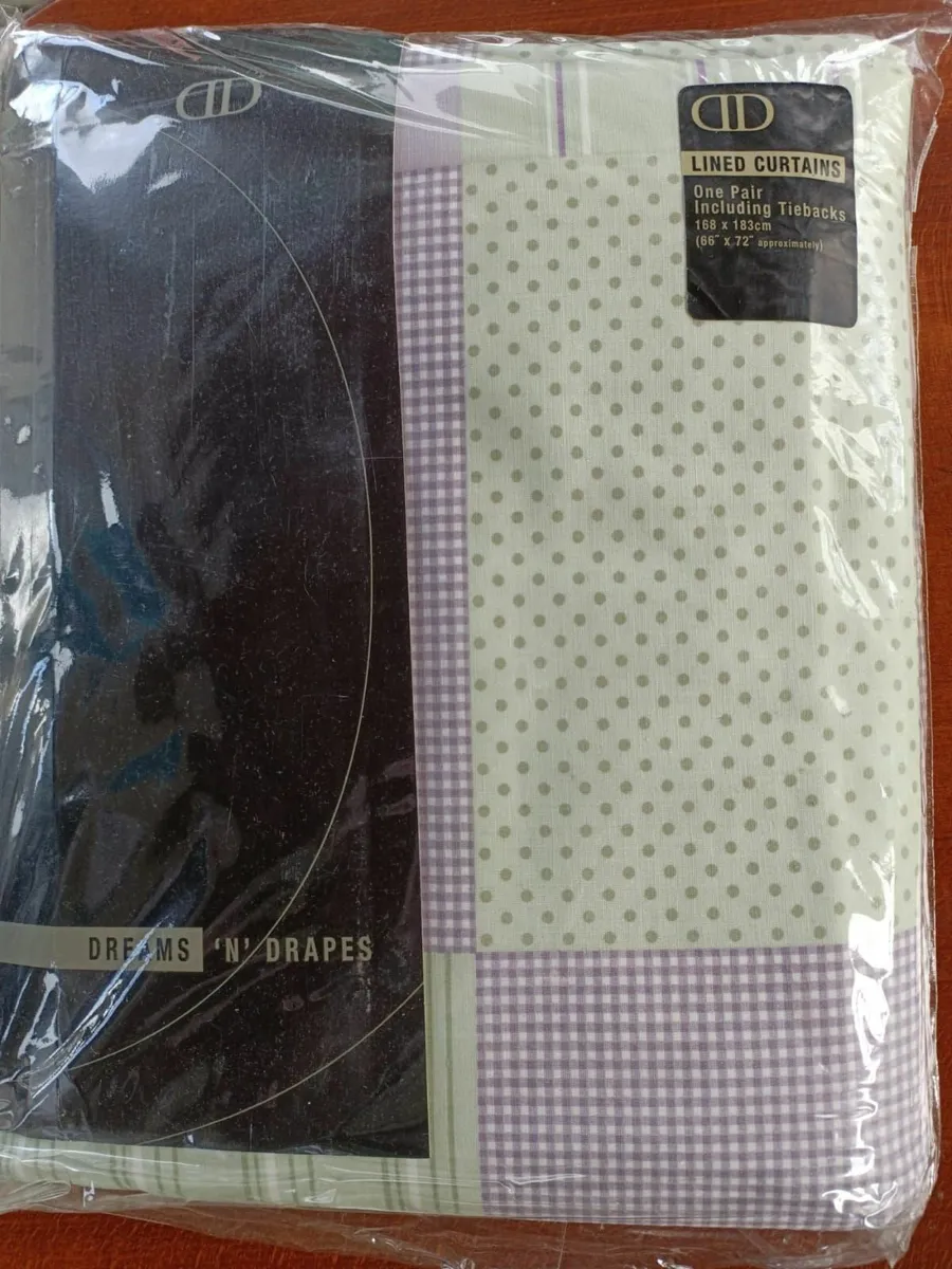 Curtains - Image 4