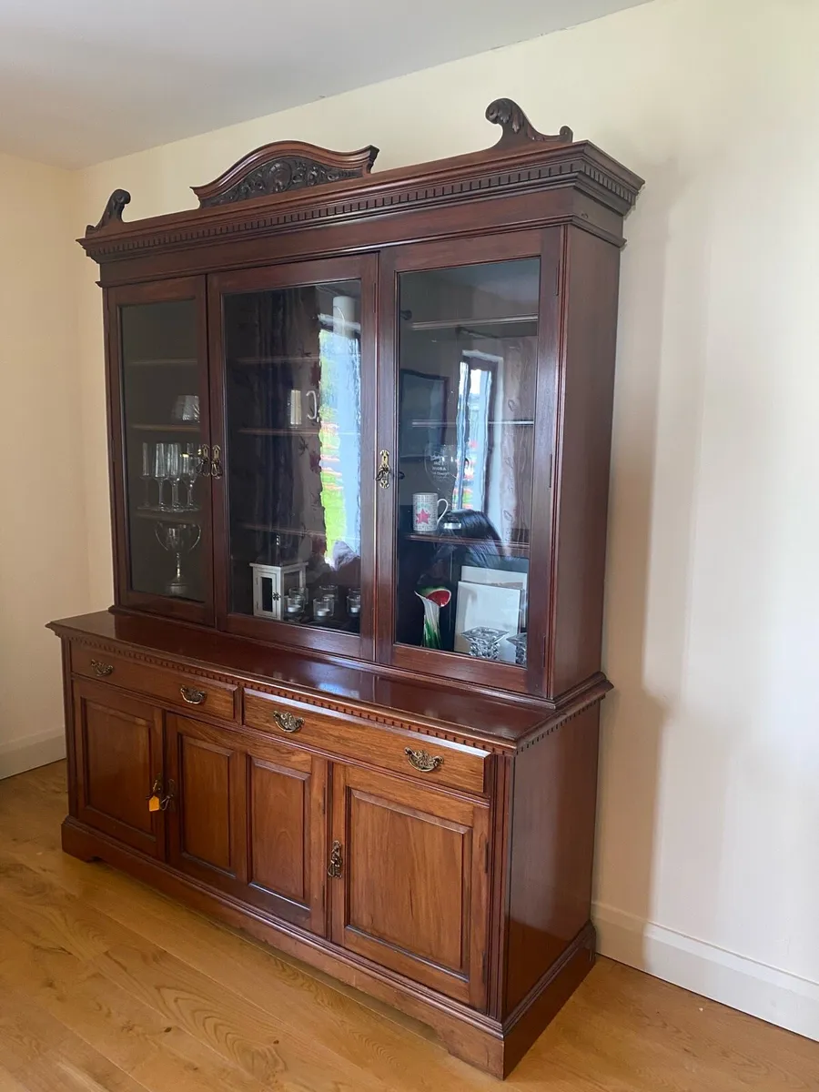 Mahogany Dresser - Image 1