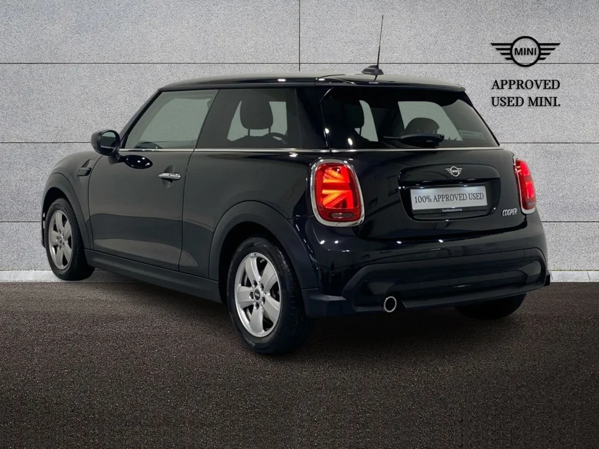 MINI Cooper Cooper Classic Auto - Image 3