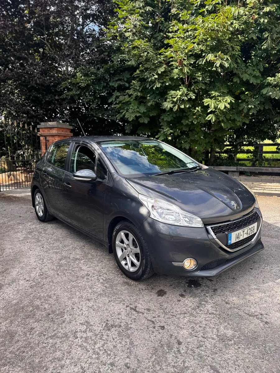 2014 PEUGEOT 208 - Image 1