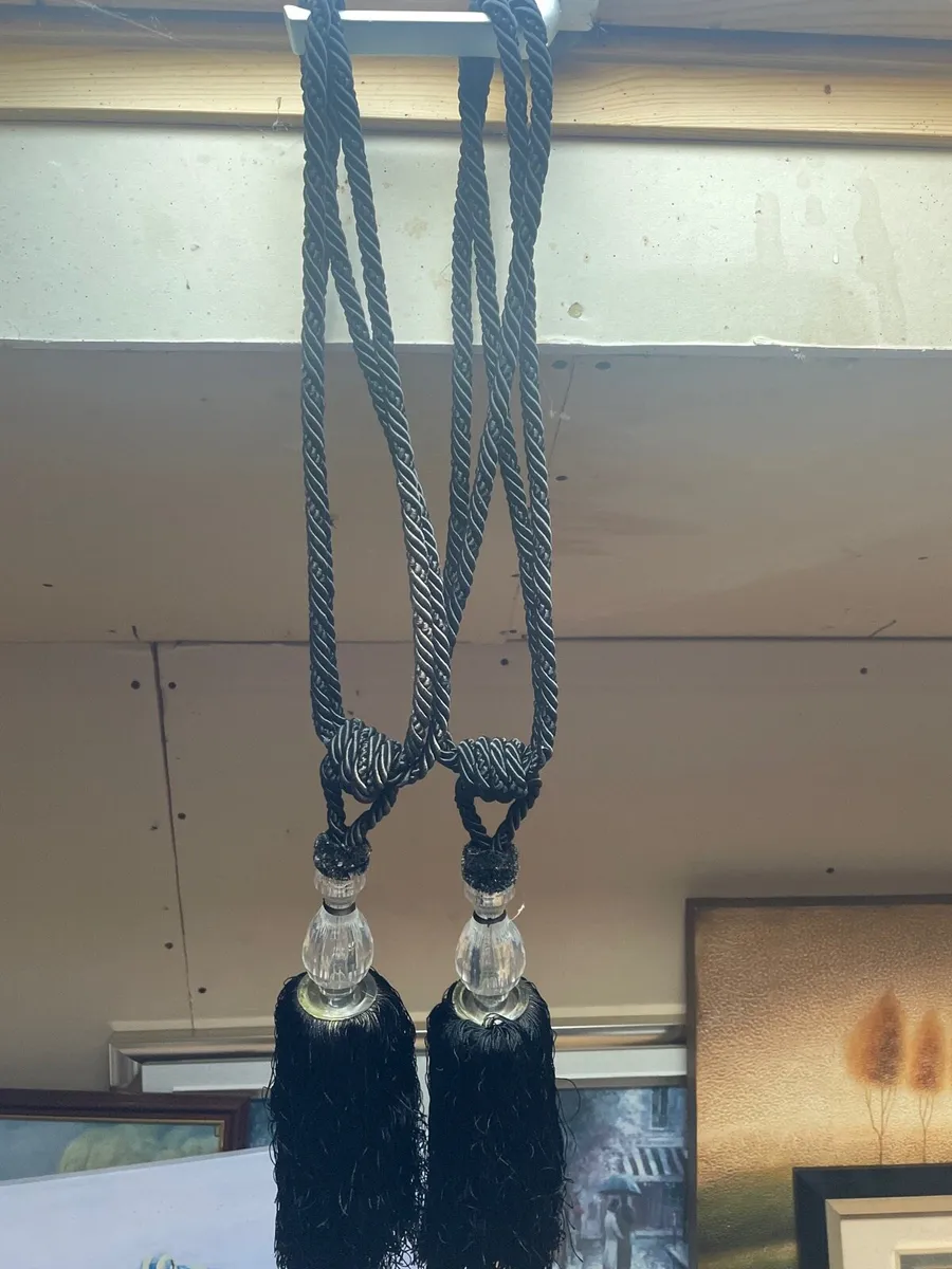 Tie Backs - Image 1