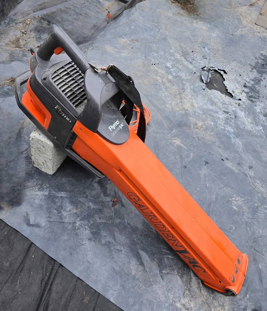 FLYMO GARDEN VAC/LEAF BLOWER - Image 3