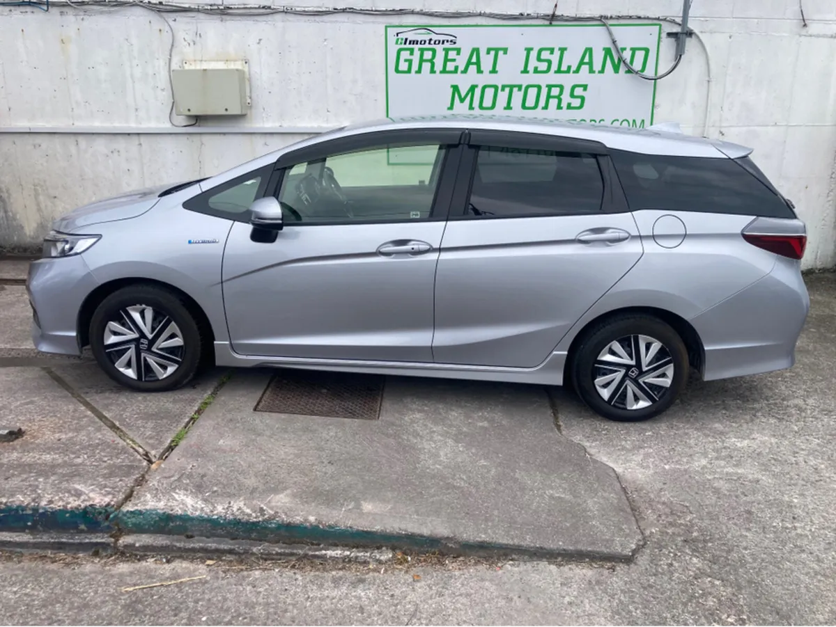 Honda Shuttle 1.5 Petrol Hybrid Automatic - Image 2
