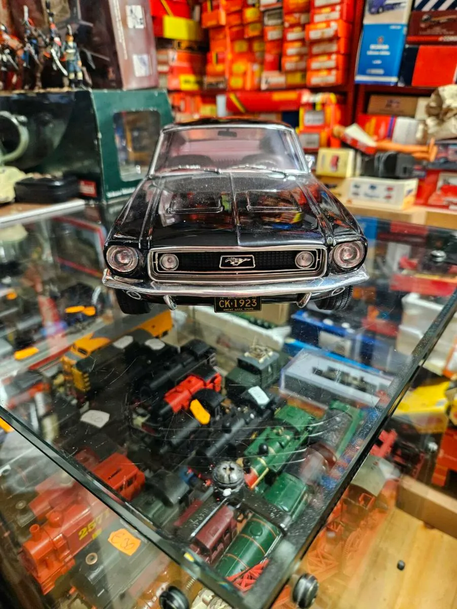 Corgi Norev Ford Mustang 1:12 - Image 4