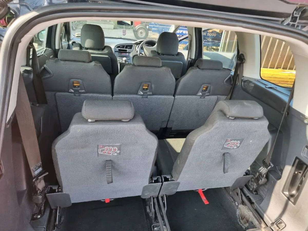 Peugeot 5008 7 Seater - Image 3