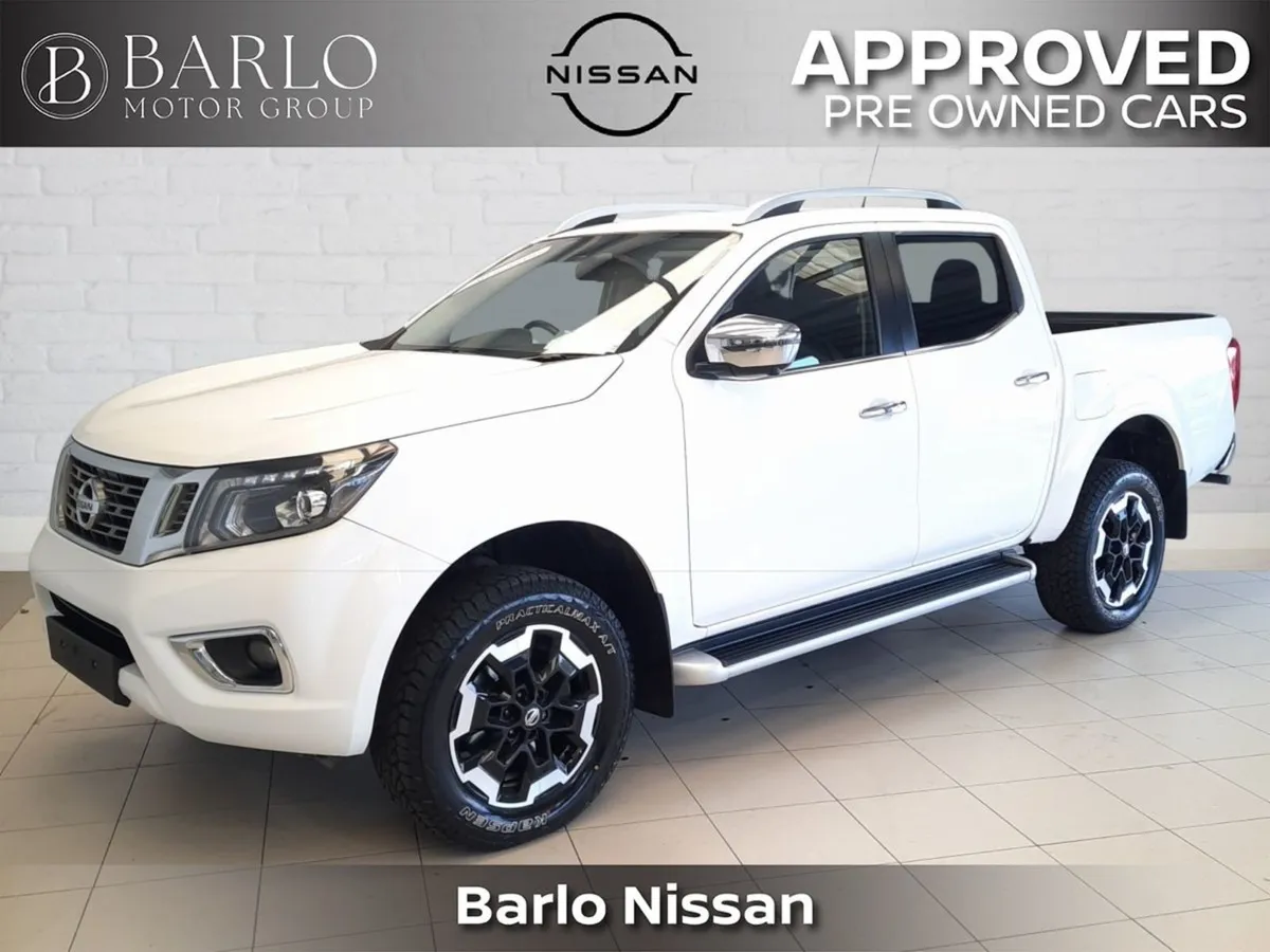 Nissan Navara Tekna Auto Crew Cab - Image 3