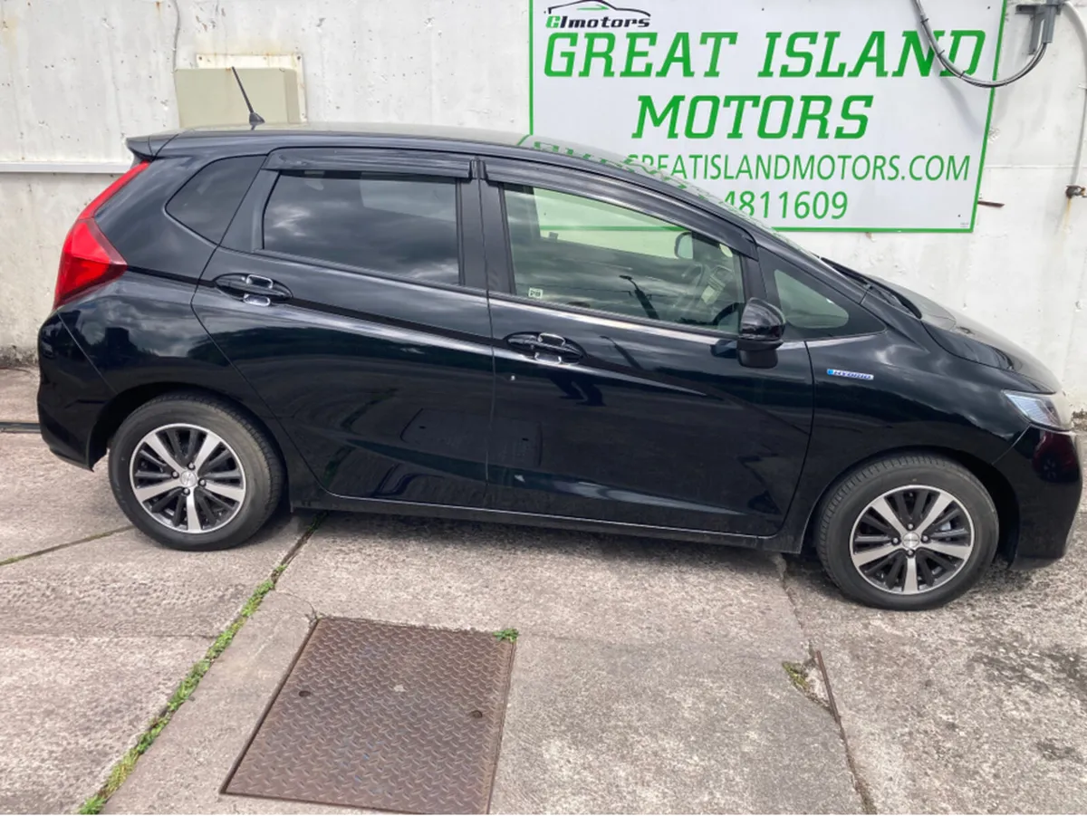 Honda Fit 1.5i Petrol Hybrid Modulo Style Automati - Image 3