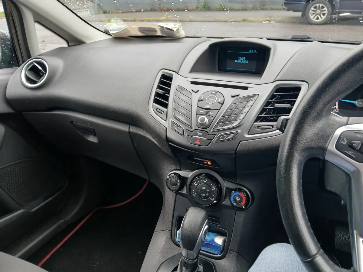 Ford Fiesta 2015 - Image 4